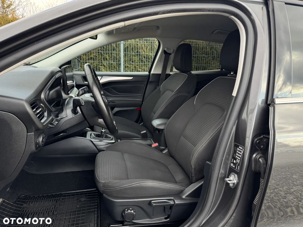 Ford Focus 1.5 EcoBlue Titanium - 23