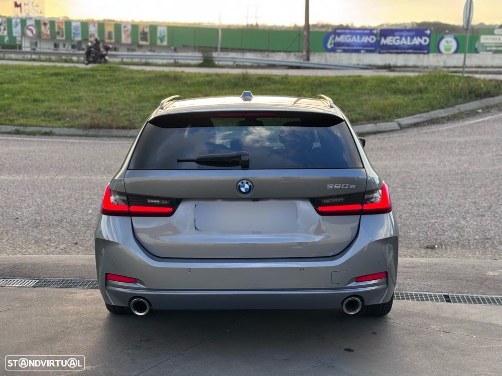 BMW 320 e Touring Auto - 11