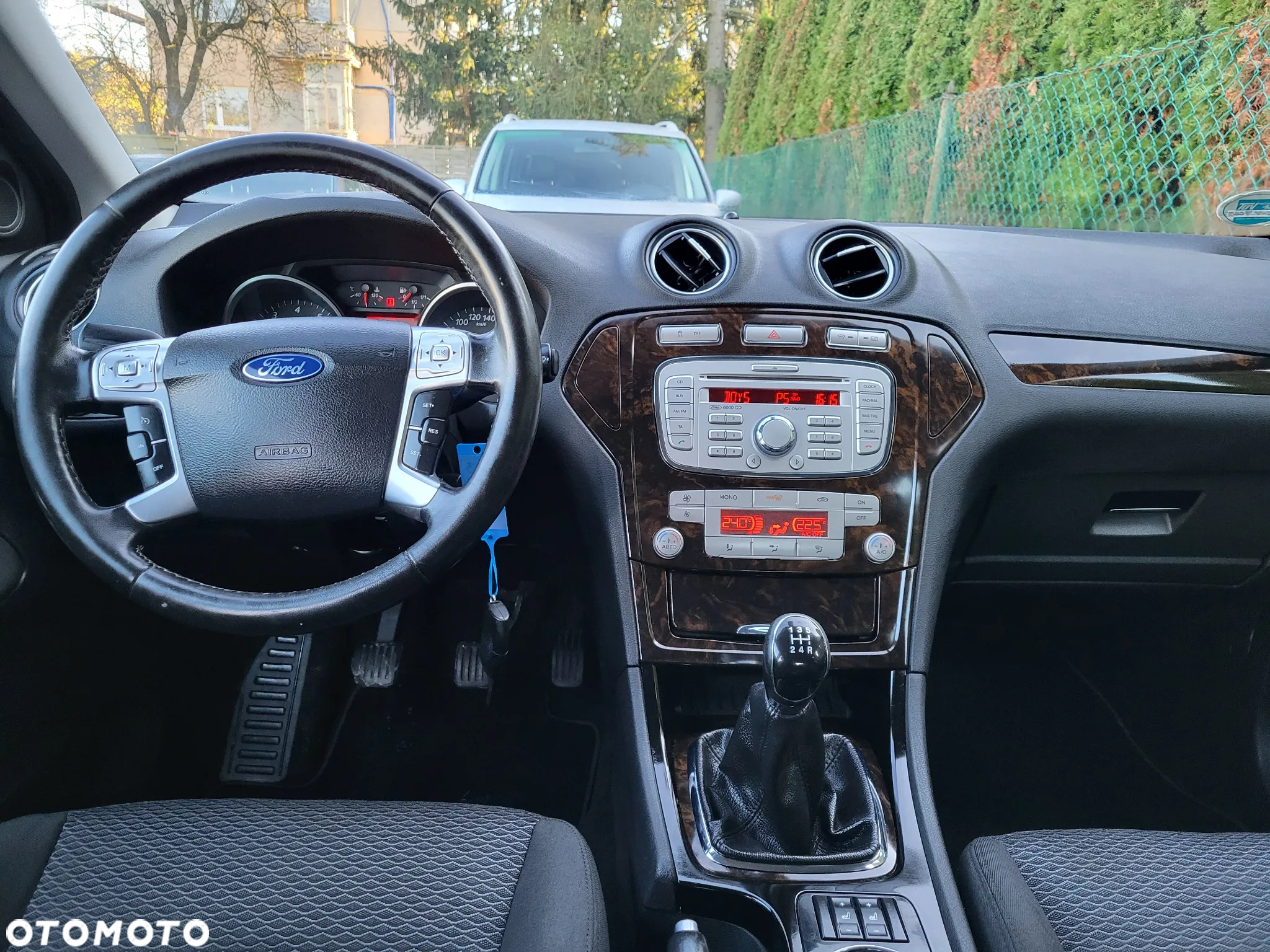 Ford Mondeo 2.0 FF Ghia - 16