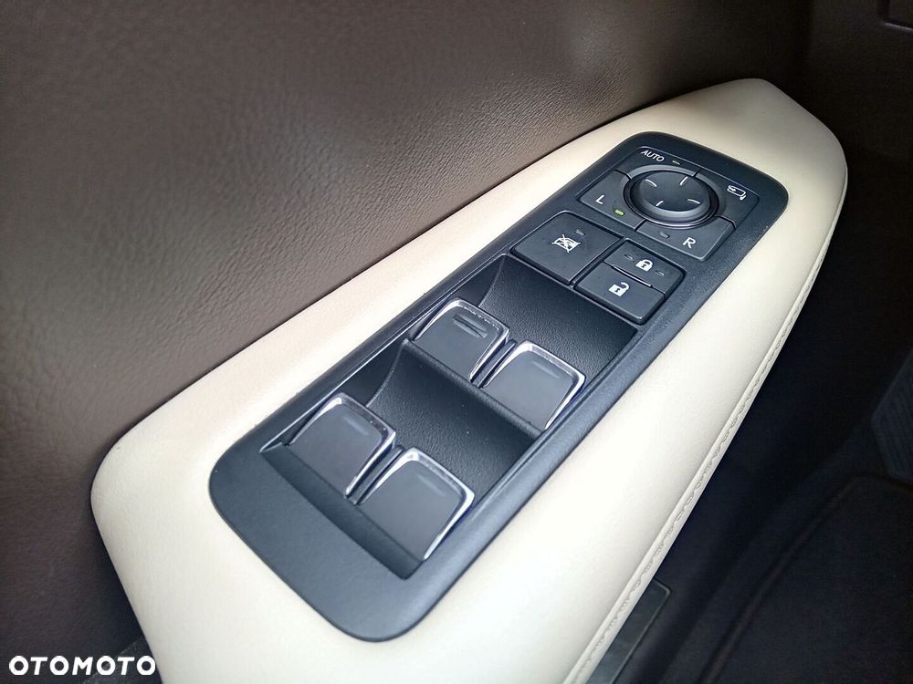 Lexus RX - 26