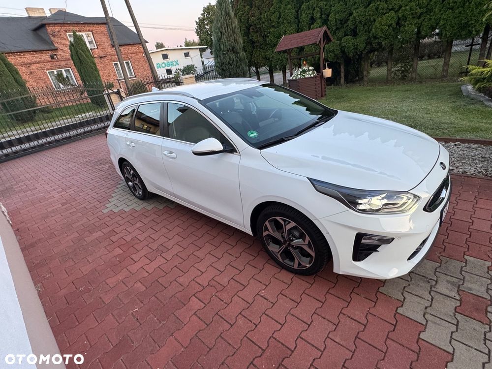 Kia Ceed - 12