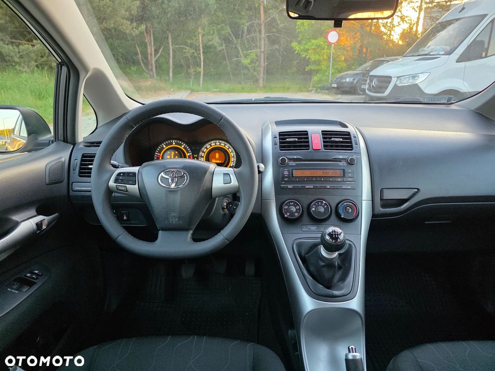 Toyota Auris 1.4 D-4D Active - 21