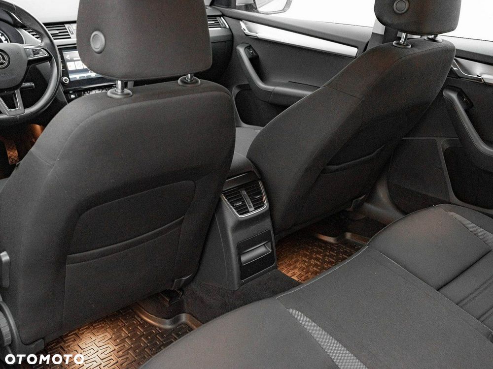 Skoda Octavia 2.0 TDI SCR Ambition DSG - 26