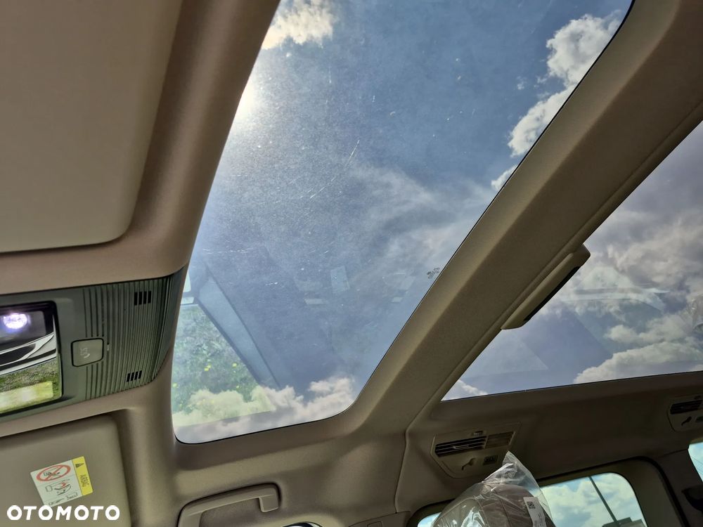 Volkswagen Multivan 2.0 TDI L2 Edition DSG - 12