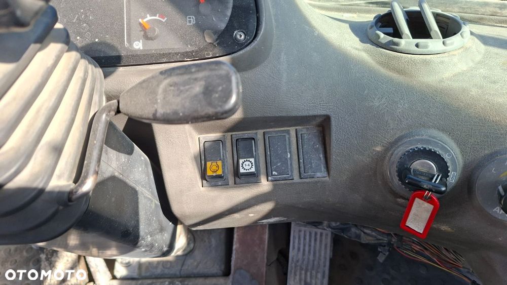 Volvo L 120 E 4X4 - 17