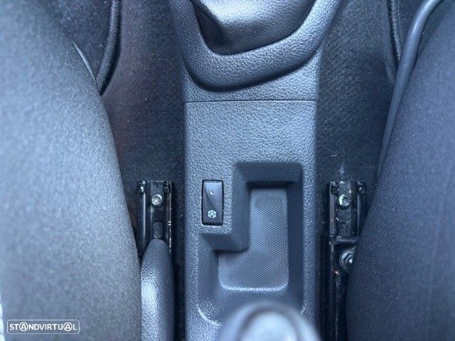 Dacia Logan MCV 0.9 TCe Stepway - 11