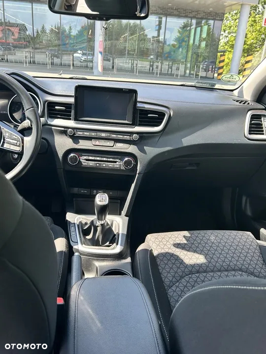 Kia Ceed 1.6 CRDi SCR GT-Line - 11