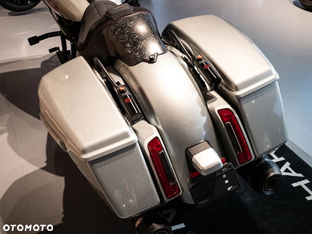 Harley-Davidson Touring Road Glide - 8