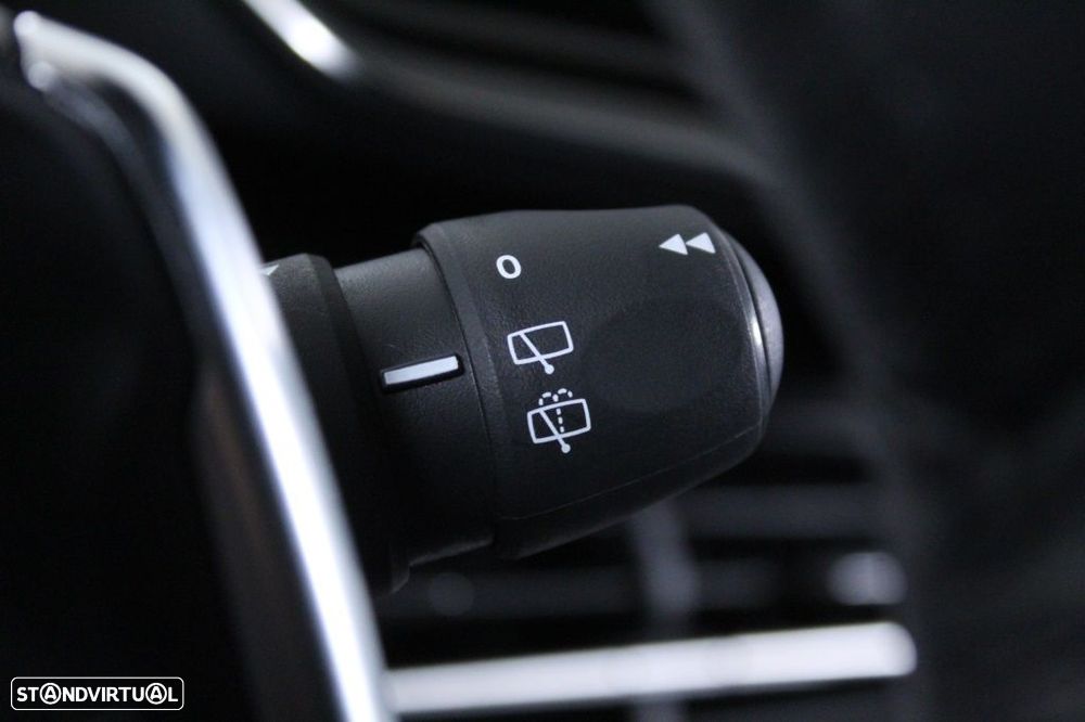 Peugeot 2008 1.2 Hybrid Allure e-DCS6 - 25