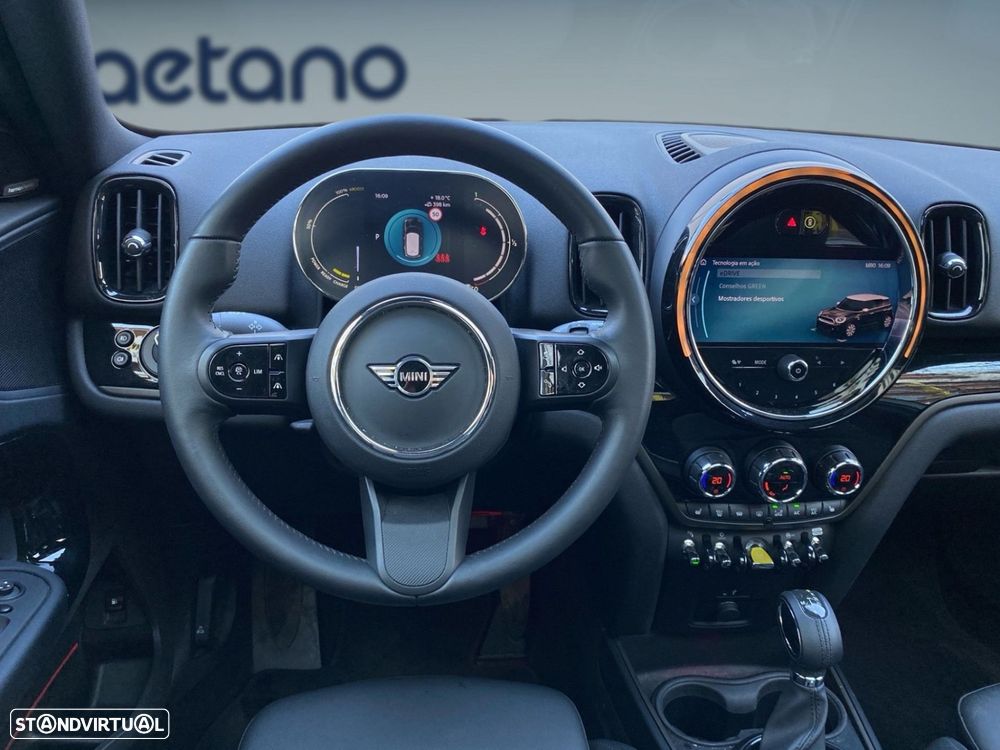 MINI Countryman Cooper SE Premium P. Classic Auto - 6
