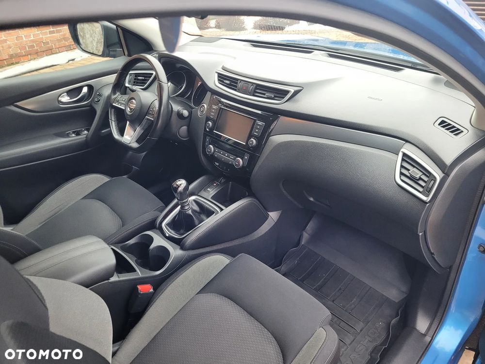 Nissan Qashqai 1.3 DIG-T N-CONNECTA - 16