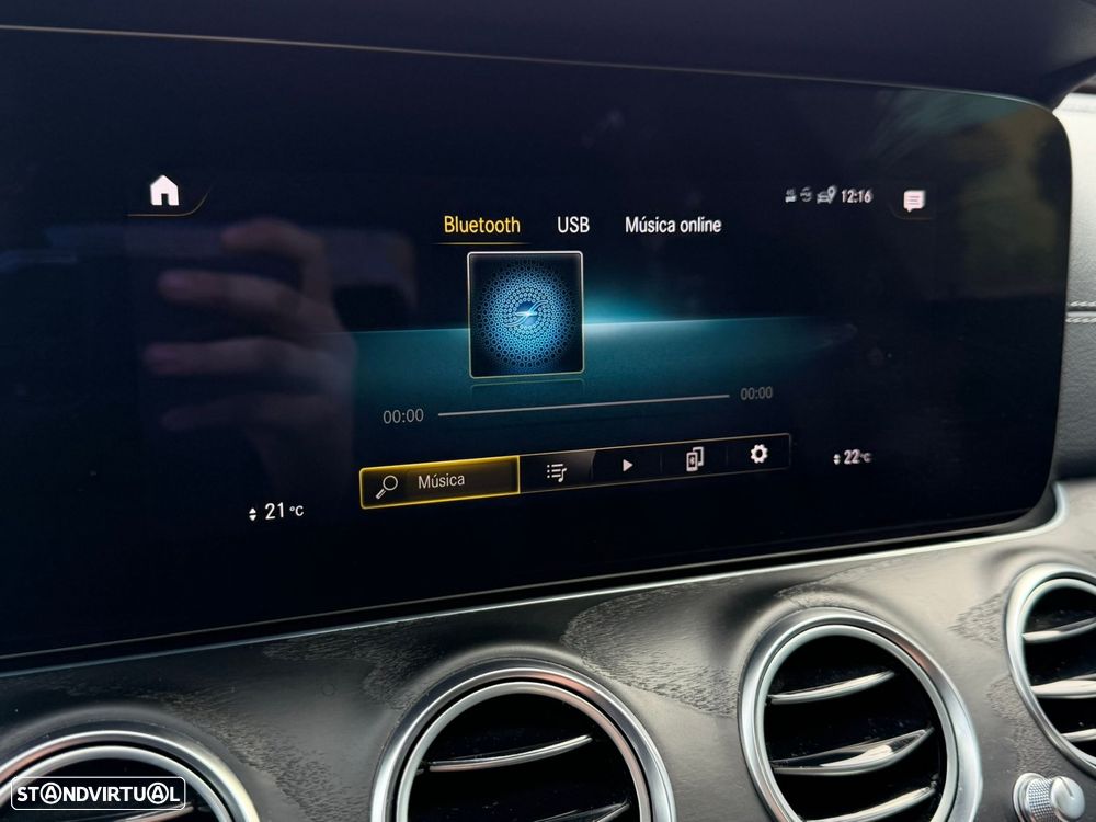 Mercedes-Benz E 300 de AMG Line - 39