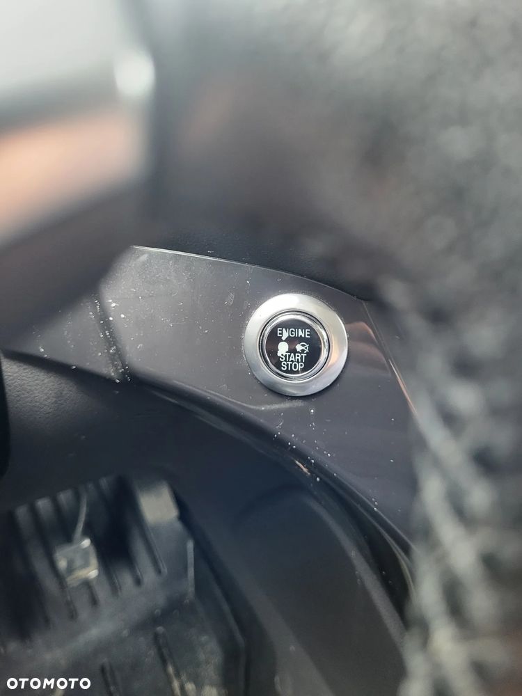 Ford Kuga 2.0 TDCi 4x4 Titanium - 34