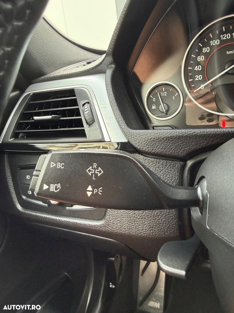 BMW Seria 3 318i Aut. M Sport - 23
