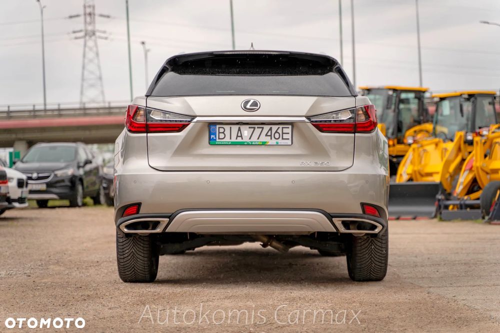 Lexus RX - 9