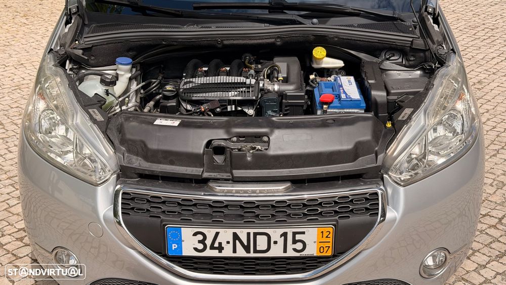 Peugeot 208 1.2 VTi Allure - 19