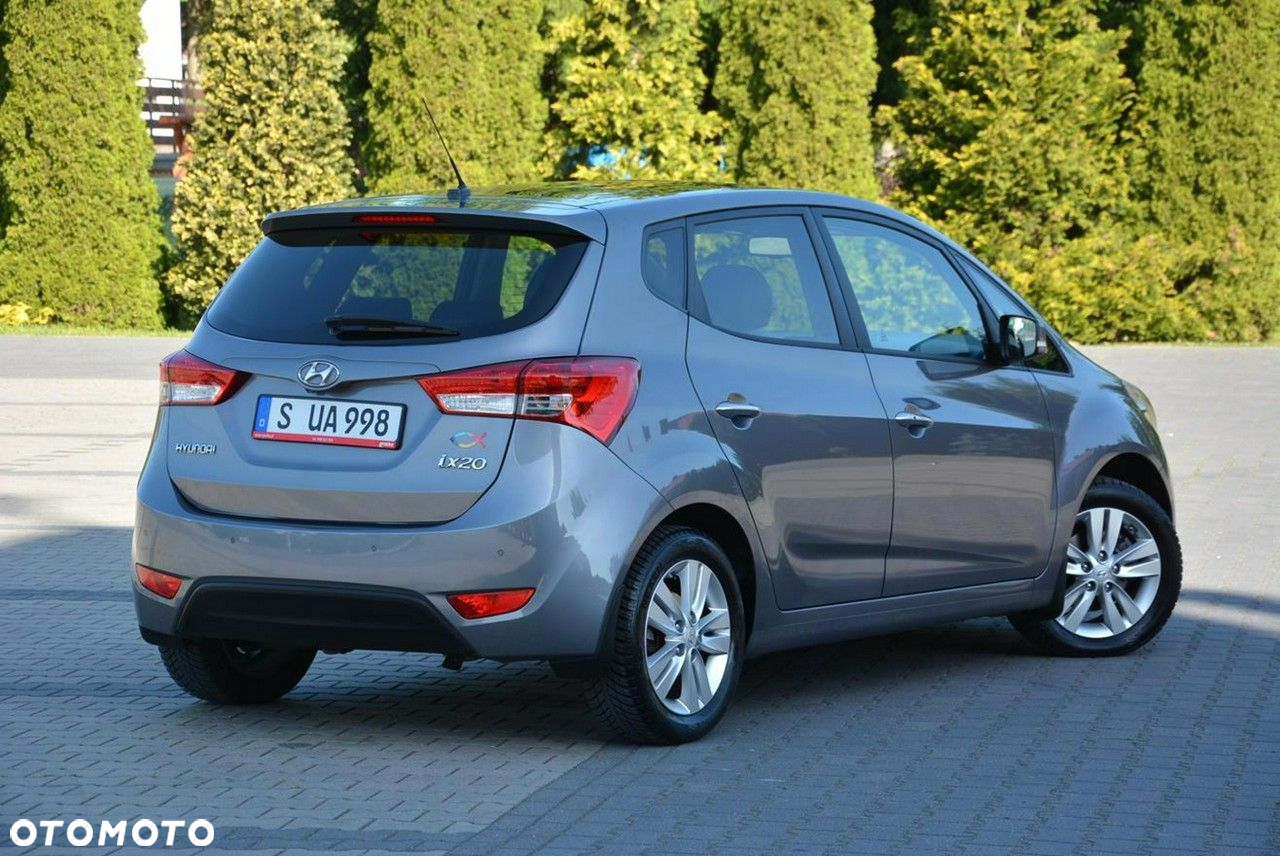 Hyundai ix20 1.6 Premium blue - 13