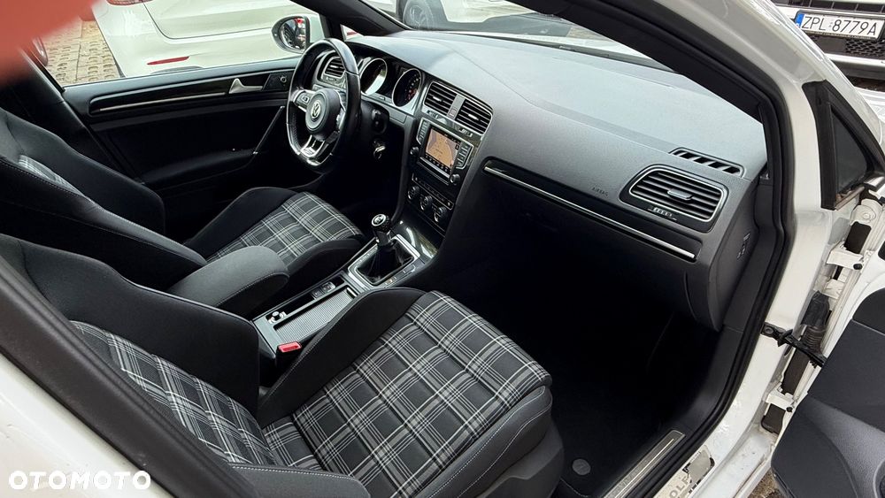 Volkswagen Golf GTD BlueMotion Technology - 40