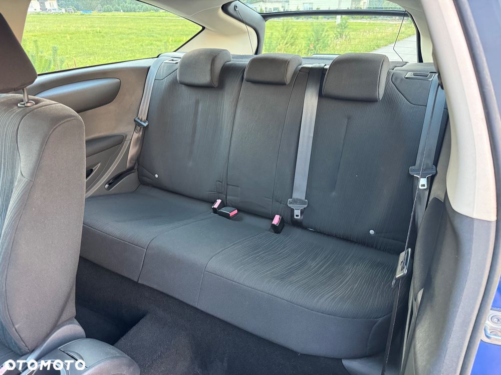 Citroën C4 1.4 16V X - 8