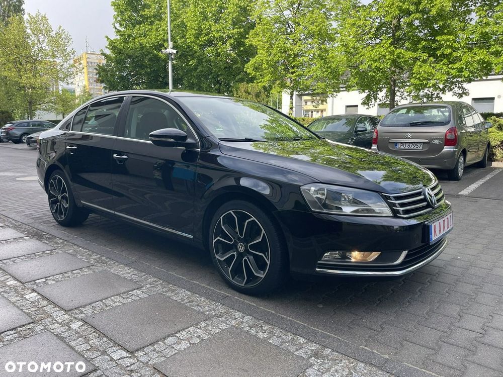 Volkswagen Passat - 4