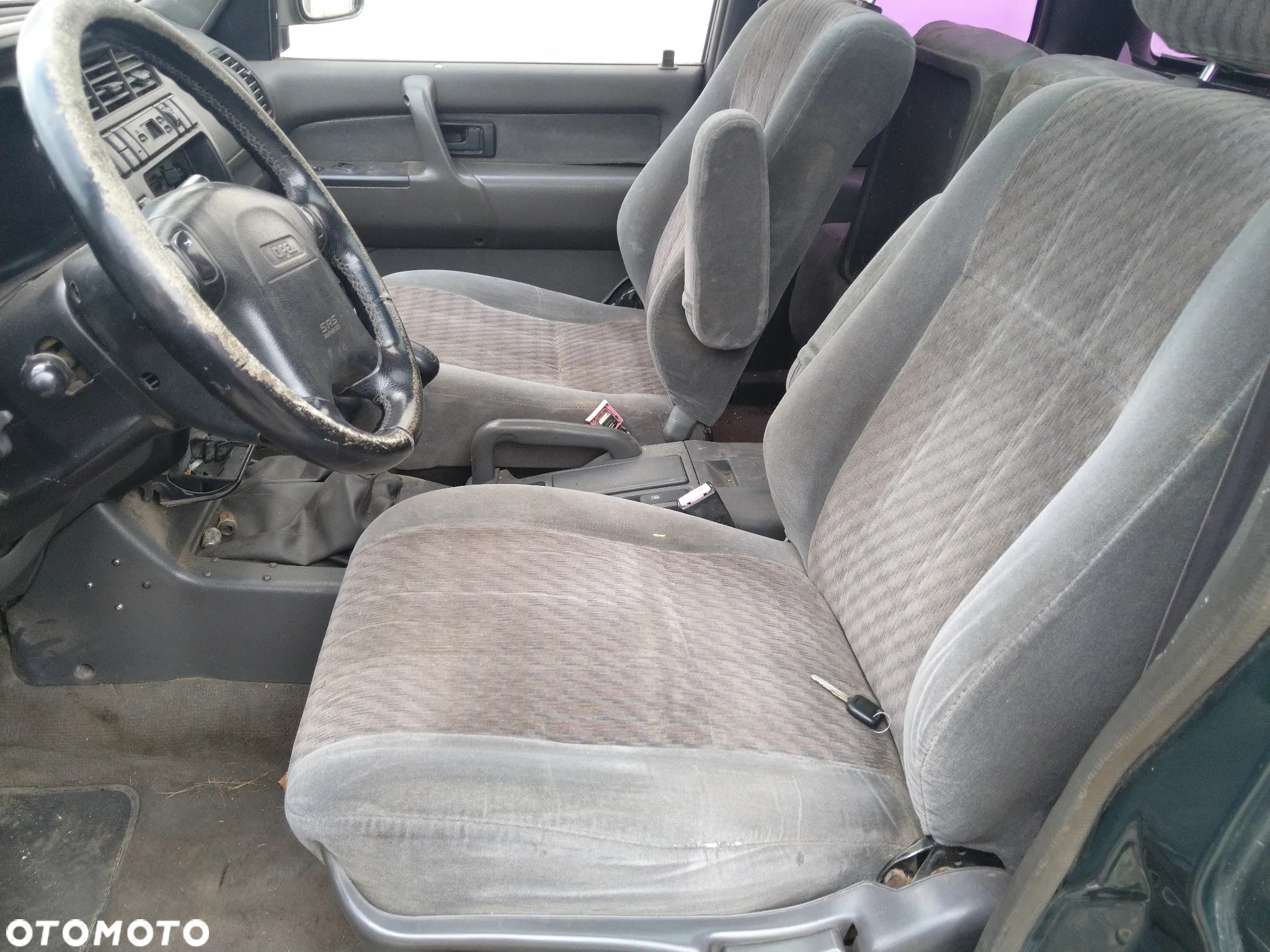 Isuzu Trooper - 4