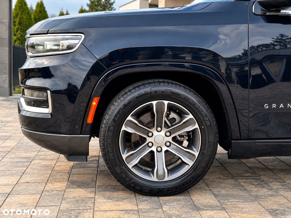 Jeep Grand Wagoneer - 3
