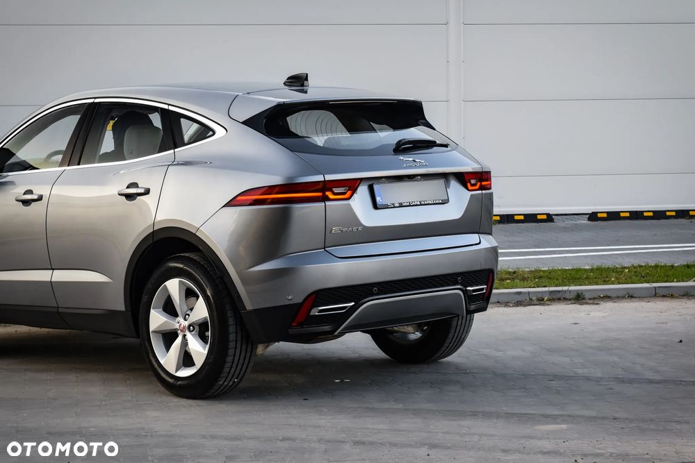 Jaguar E-Pace - 12