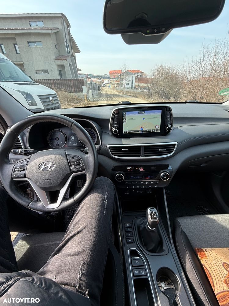 Hyundai Tucson 2.0 CRDI 4WD 6MT Premium - 21