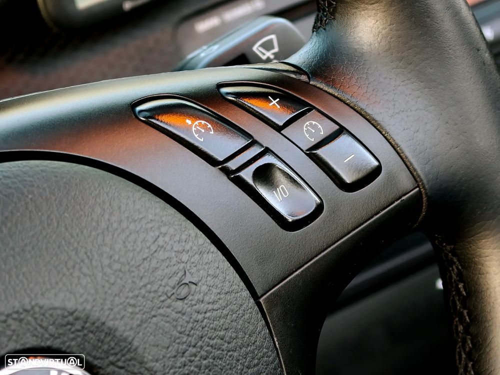 BMW 318 i M Sport Edition - 13