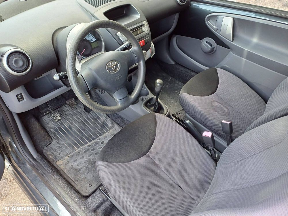 Toyota Aygo 1.0 - 5