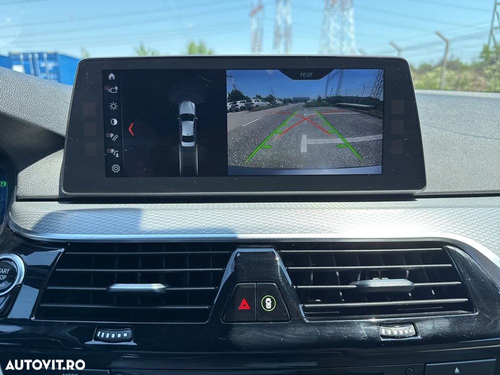 BMW Seria 5 540i xDrive AT - 27