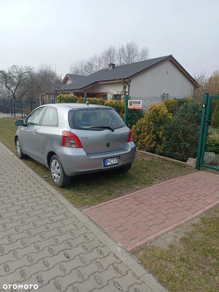 Toyota Yaris 1.5 - 4