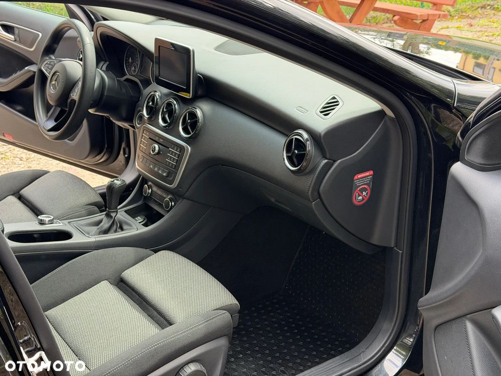 Mercedes-Benz Klasa A 180 d BlueEFFICIENCY Edition Style - 23