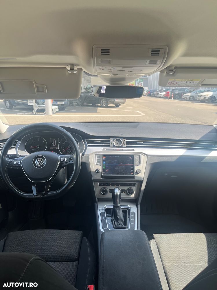 Volkswagen Passat 2.0 TDI DSG Comfortline - 9