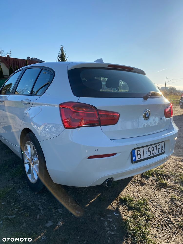 BMW Seria 1 118i - 5