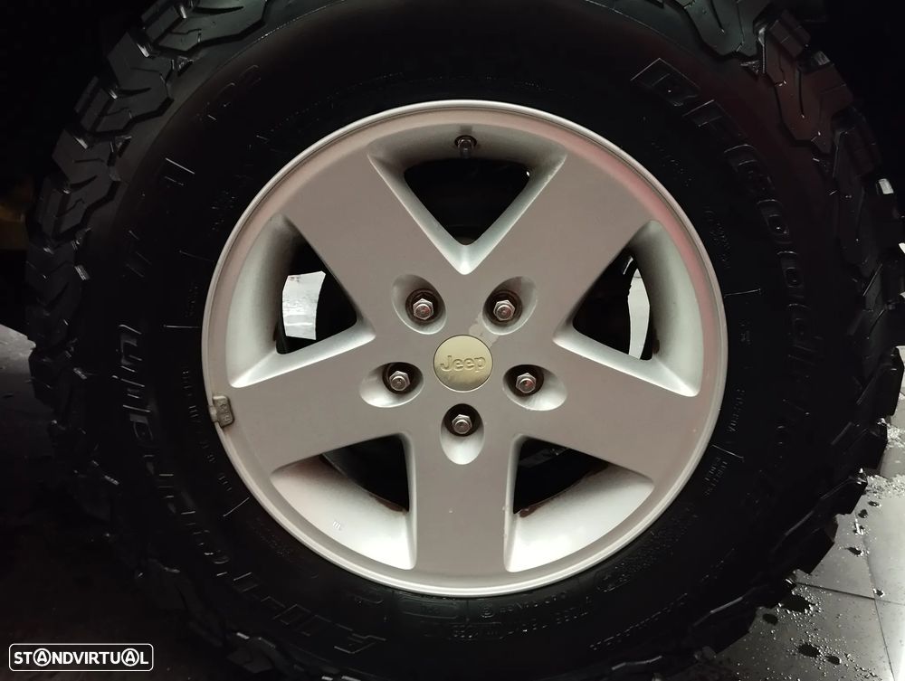 Jeep Wrangler Unlimited 2.8 CRD ATX Sahara - 9