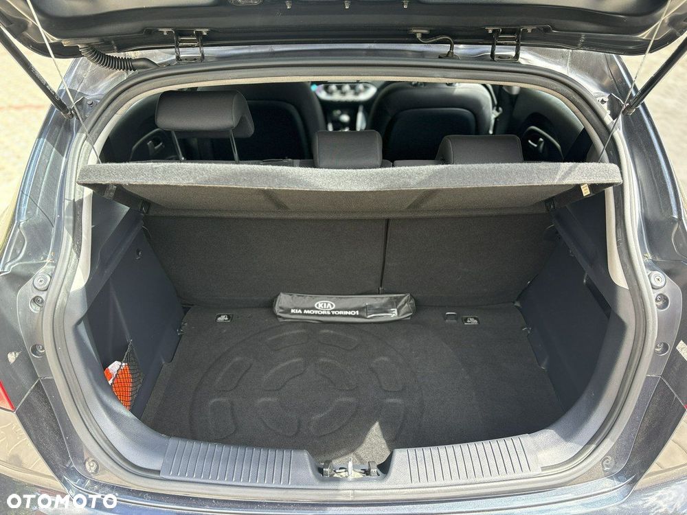 Kia Rio - 18