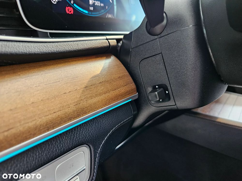 Mercedes-Benz GLE - 22