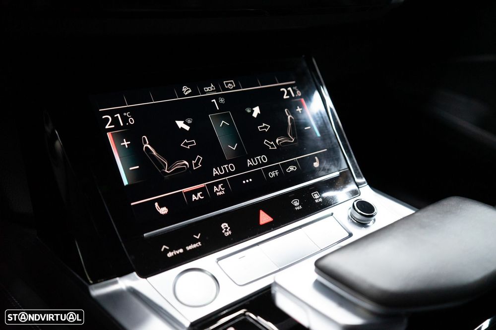 Audi e-tron 50 quattro S line - 36