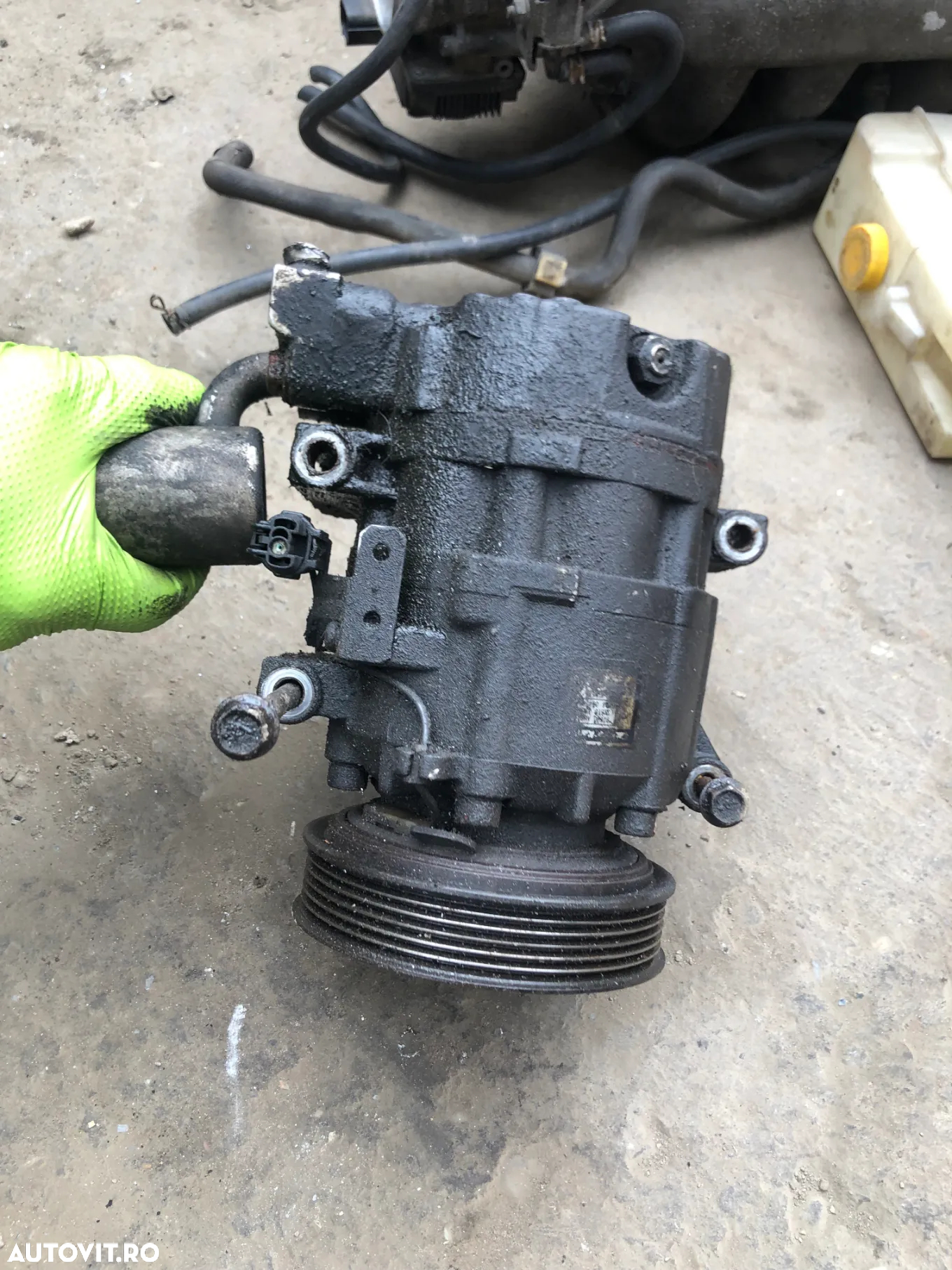 Compresor clima AC Nissan X Trail 2005 2.5 benzina - 4