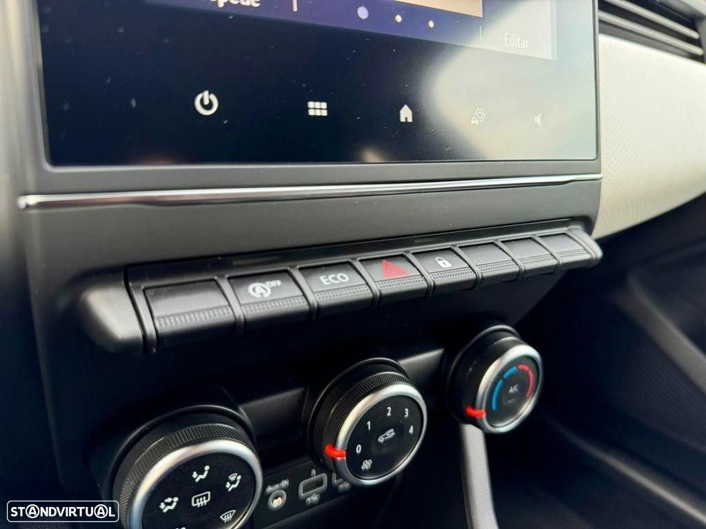 Renault Clio 1.0 TCe Intens CVT - 27