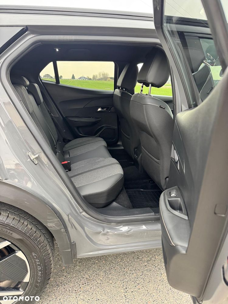 Peugeot 2008 BlueHDi 130 EAT8 Allure - 24