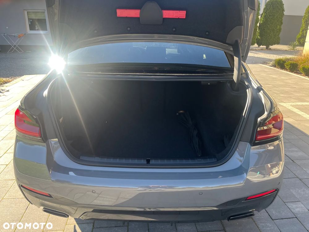 BMW Seria 5 530d M Sport Edition - 4