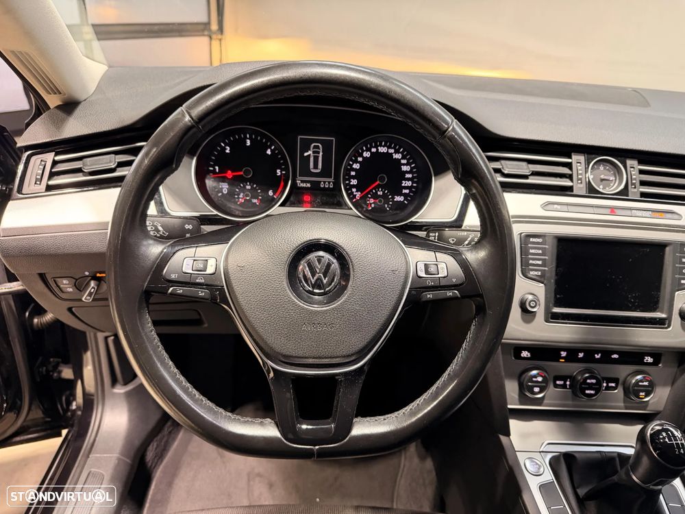 VW Passat Variant 1.6 TDI BlueMotion - 18
