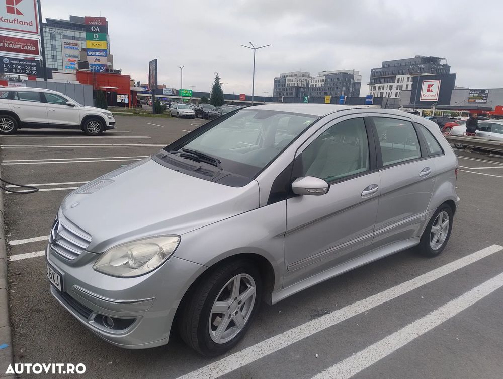 Mercedes-Benz B - 1