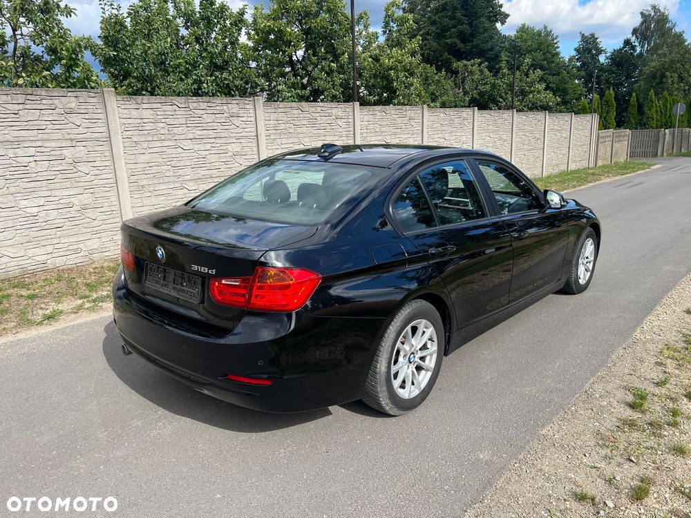 BMW Seria 3 318d - 5