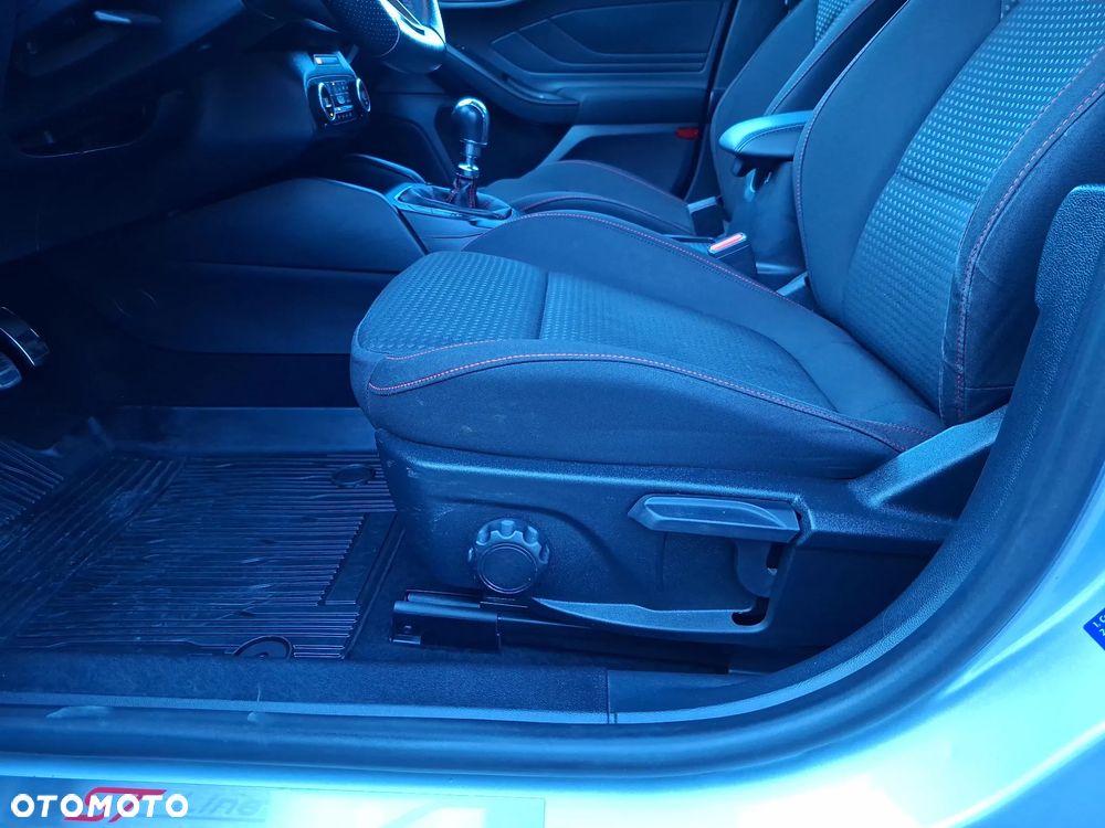 Ford Focus 1.0 EcoBoost ST-Line - 17