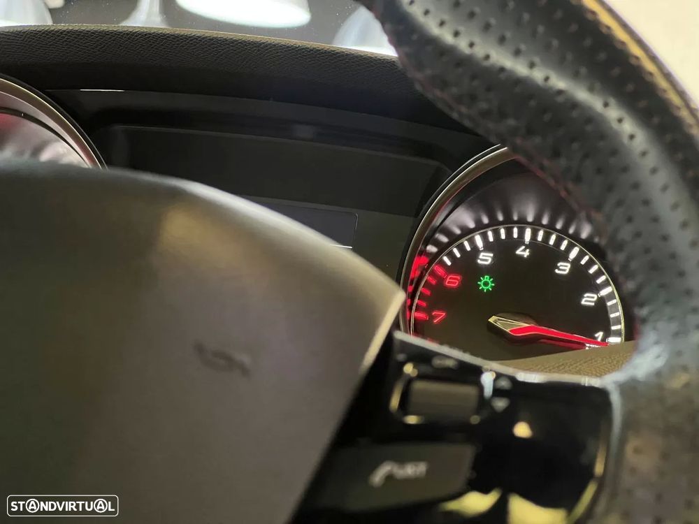 Peugeot 308 1.2 PureTech GT Line - 18