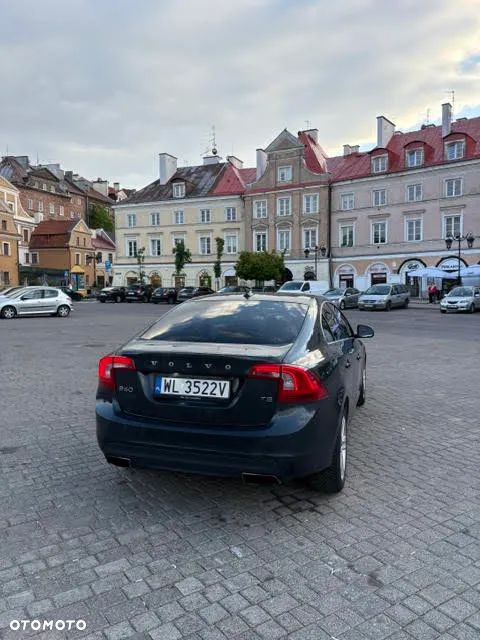 Volvo S60 2.5 T5 - 4