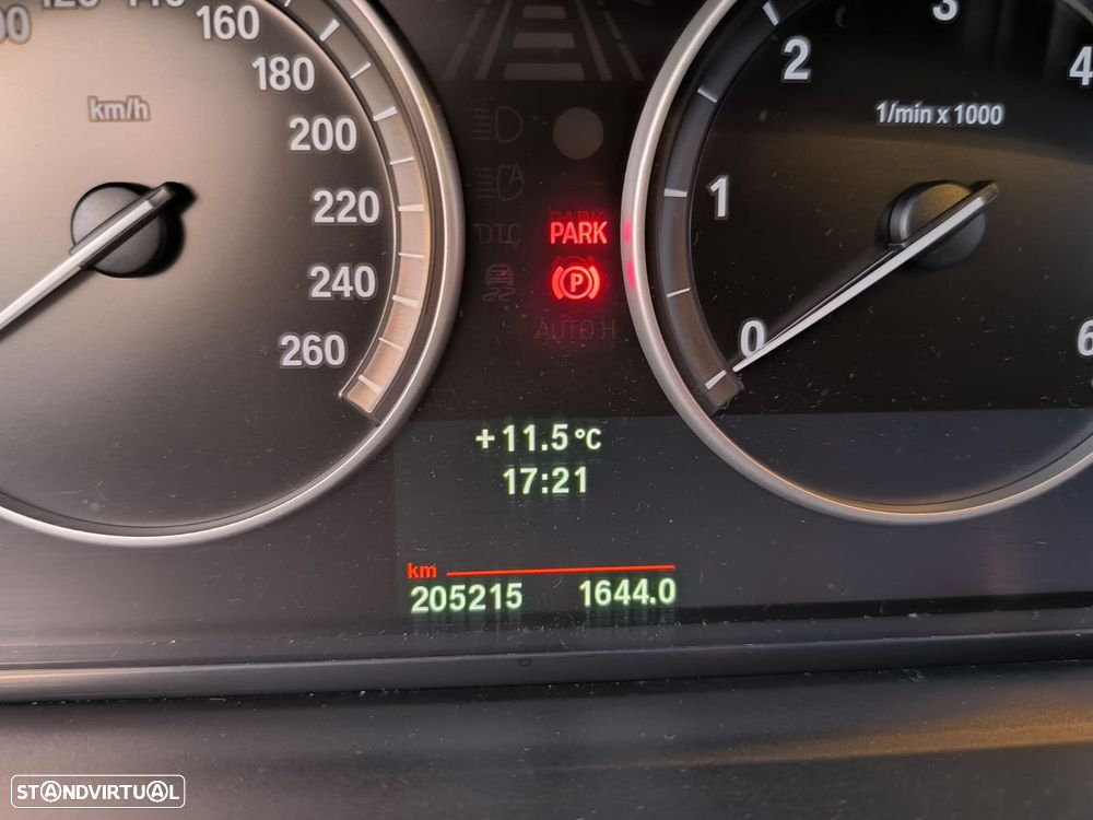 BMW 520 d Luxury Line - 12